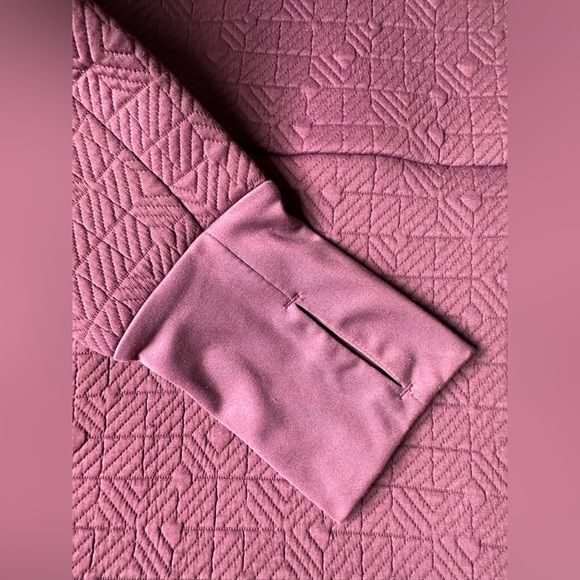 Athleta Maroon Elevation Jaquard Quilted Pullover Size Small - Picture 3 of 4
